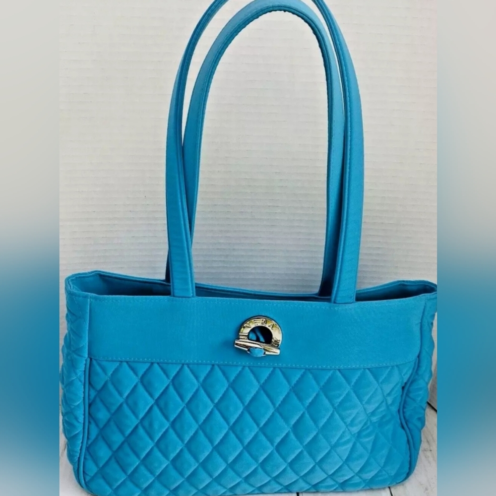💙👛Retired VB Toggle Purse💙